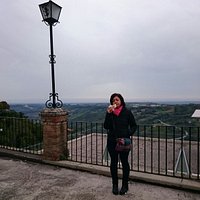 chiesa di San Francesco, chiostro con giardino, oggi sede del comune e terrazza d'Abruzzo.