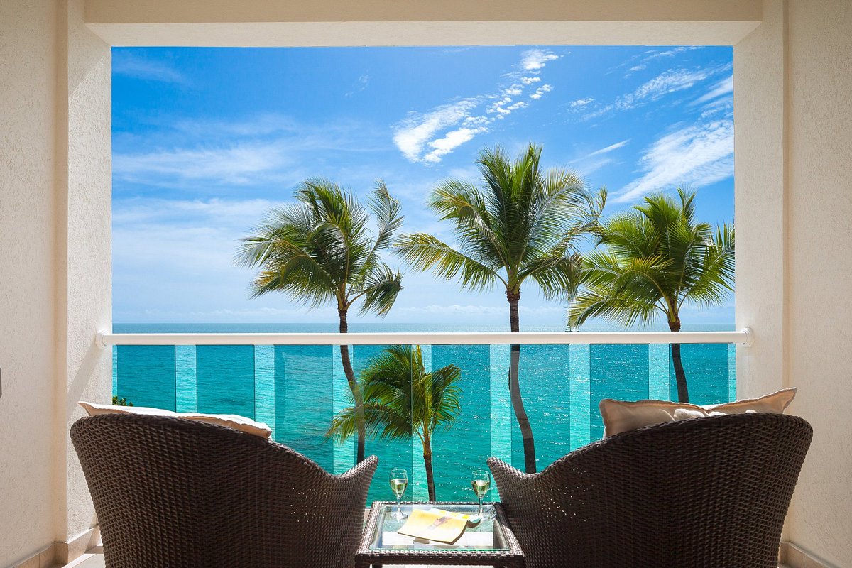 Waves Hotel &amp; Spa by Elegant Hotels - All-Inclusive, hotel in Barbados