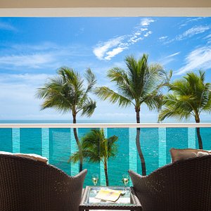 Waves Hotel &amp; Spa by Elegant Hotels - All-Inclusive, hotel in Barbados