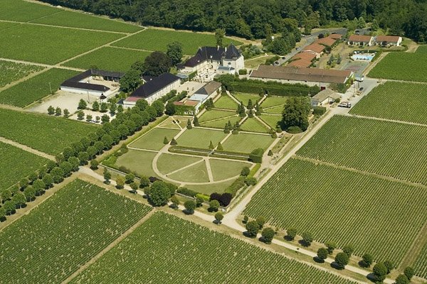 Le chateau hotsell robe rouge