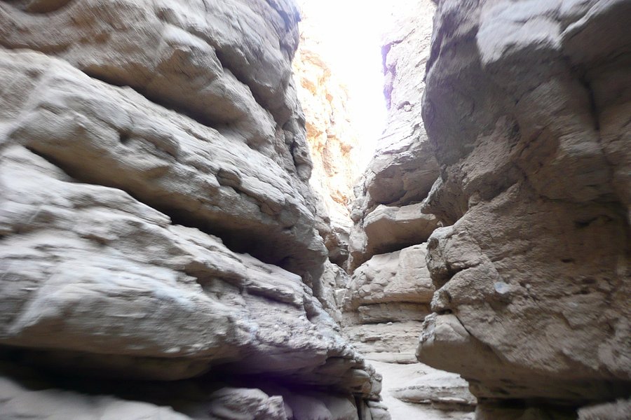 slot canyon tours san diego