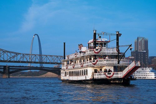 Riverboats at the Gateway Arch All You Need to Know BEFORE You