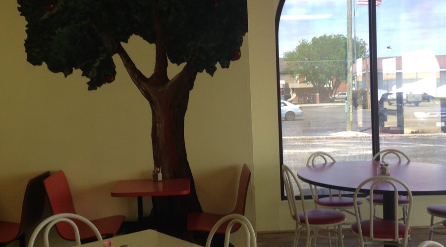 Apple Tree Cafe and Bakery