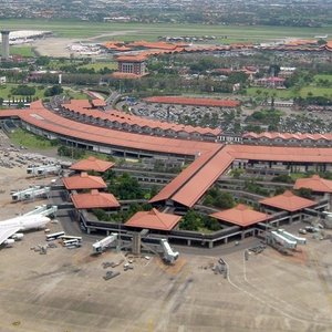 Jakarta Airport Hotel in Tangerang, image may contain: Chair, Monitor, Screen, Computer Hardware