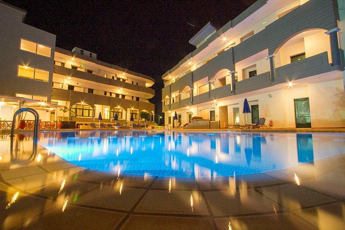 CHRISTINA BEACH HOTEL (Kissamos, Grækenland) Hotel anmeldelser - sammenligning af priser -