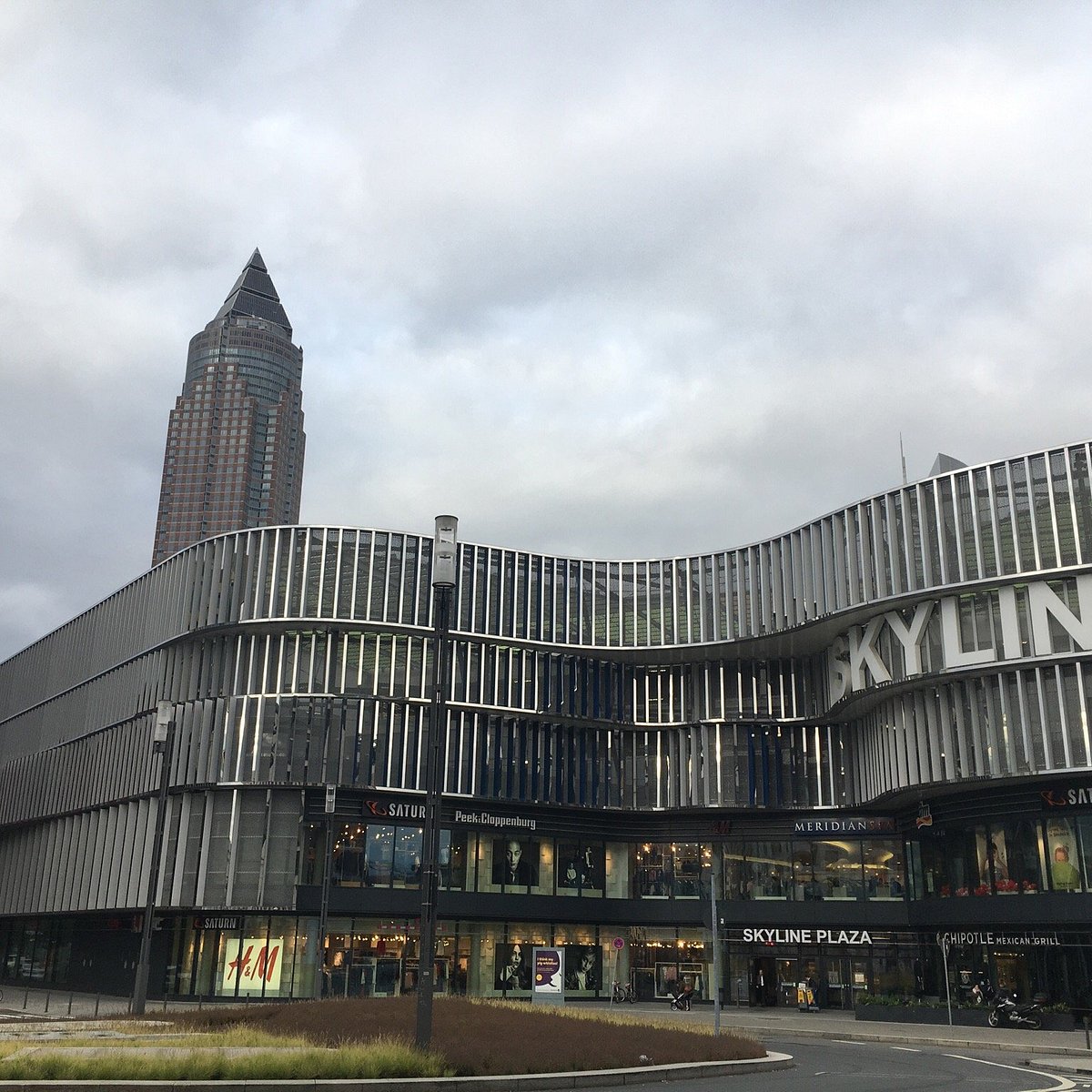 Utilfreds Stå sammen bestyrelse Skyline Plaza (Frankfurt) - 2022 All You Need to Know BEFORE You Go (with  Photos) - Tripadvisor