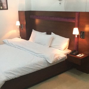 Intellectual Inn - Bahria Town