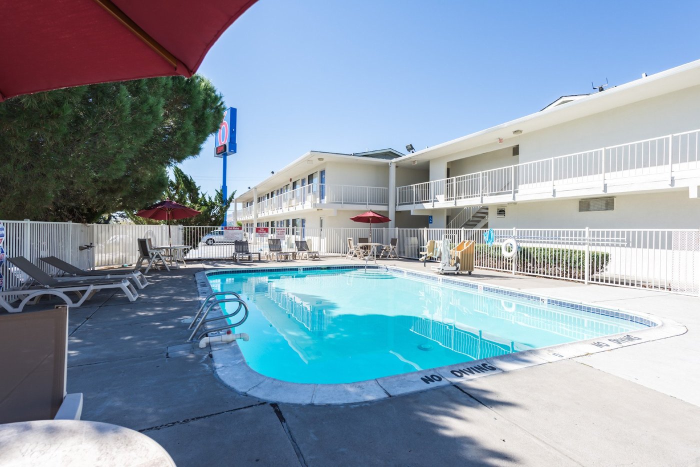 Motel 6 Reno West Pool Pictures & Reviews - Tripadvisor