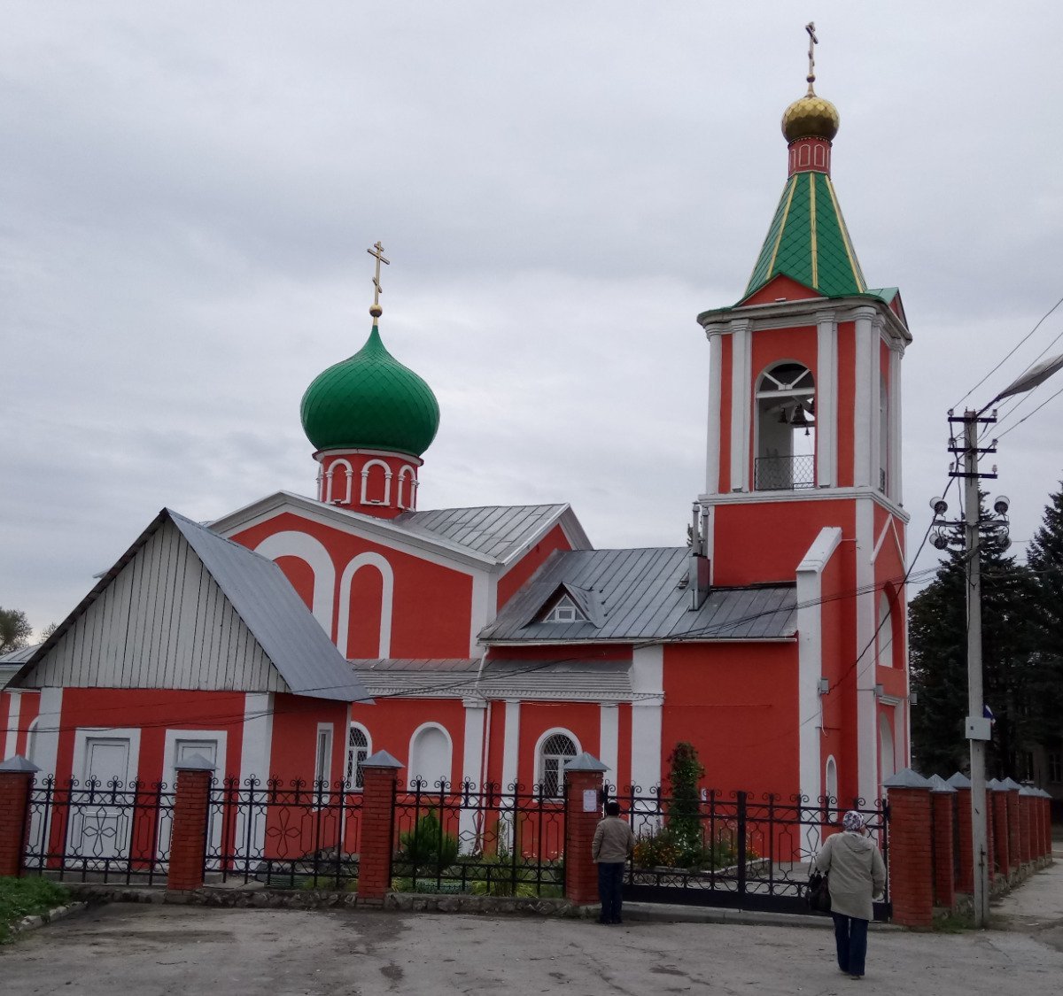 Дубна тульская. Храм Петра и Павла Дубна Тульская область. Сайт храм в Дубне Тульской области. Церковь поселка Дубна Тульской области. Дубна Тульская достопримечательности.