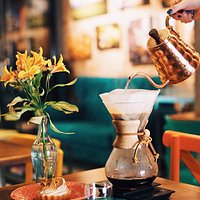Chemex, um dos métodos de filtragem disponível no Café do Viajante.