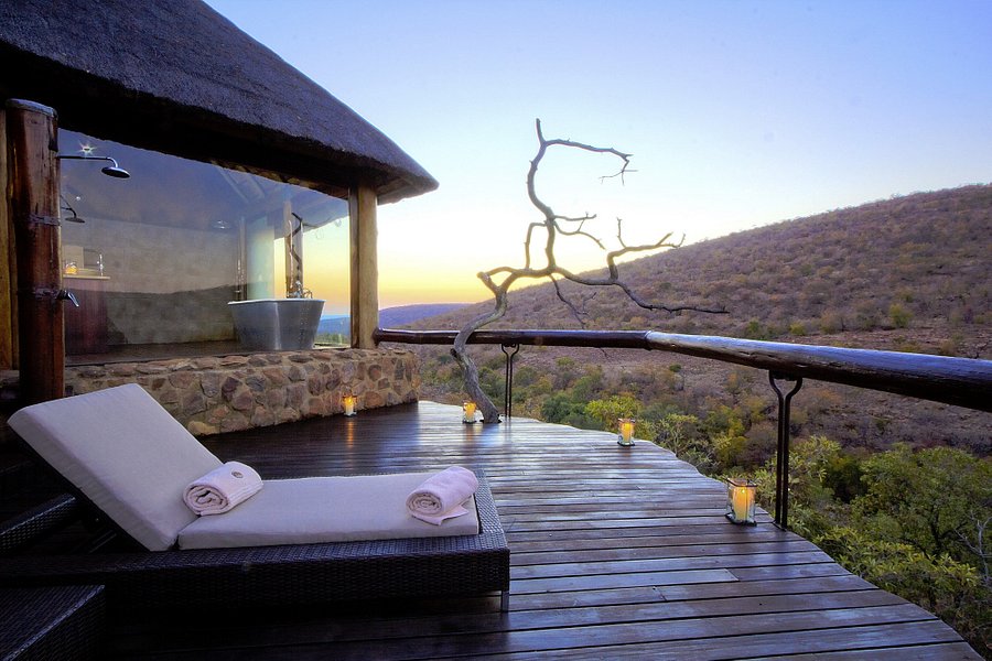 Luxury safari lodge reviews with game drives