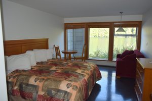 Room & Suite