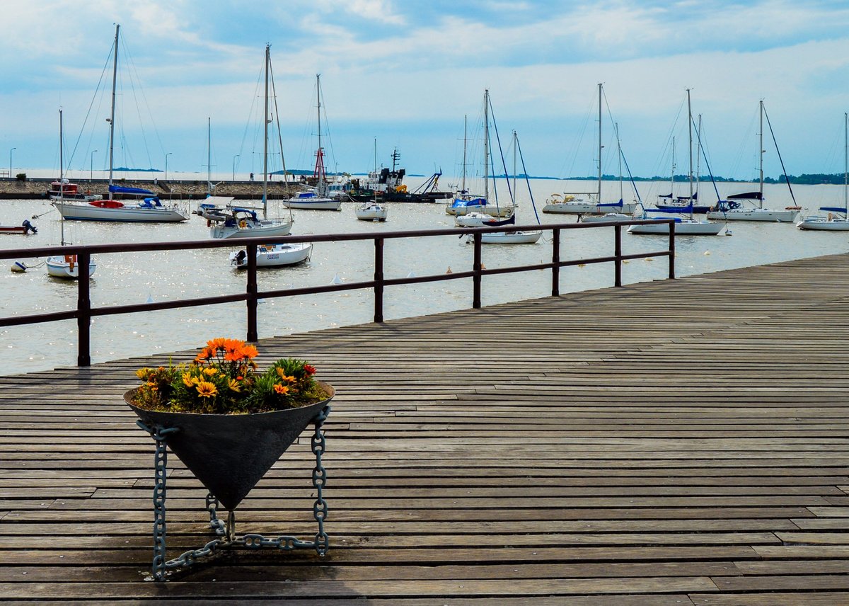 MUELLE COMERCIAL COLONIA URUGUAY