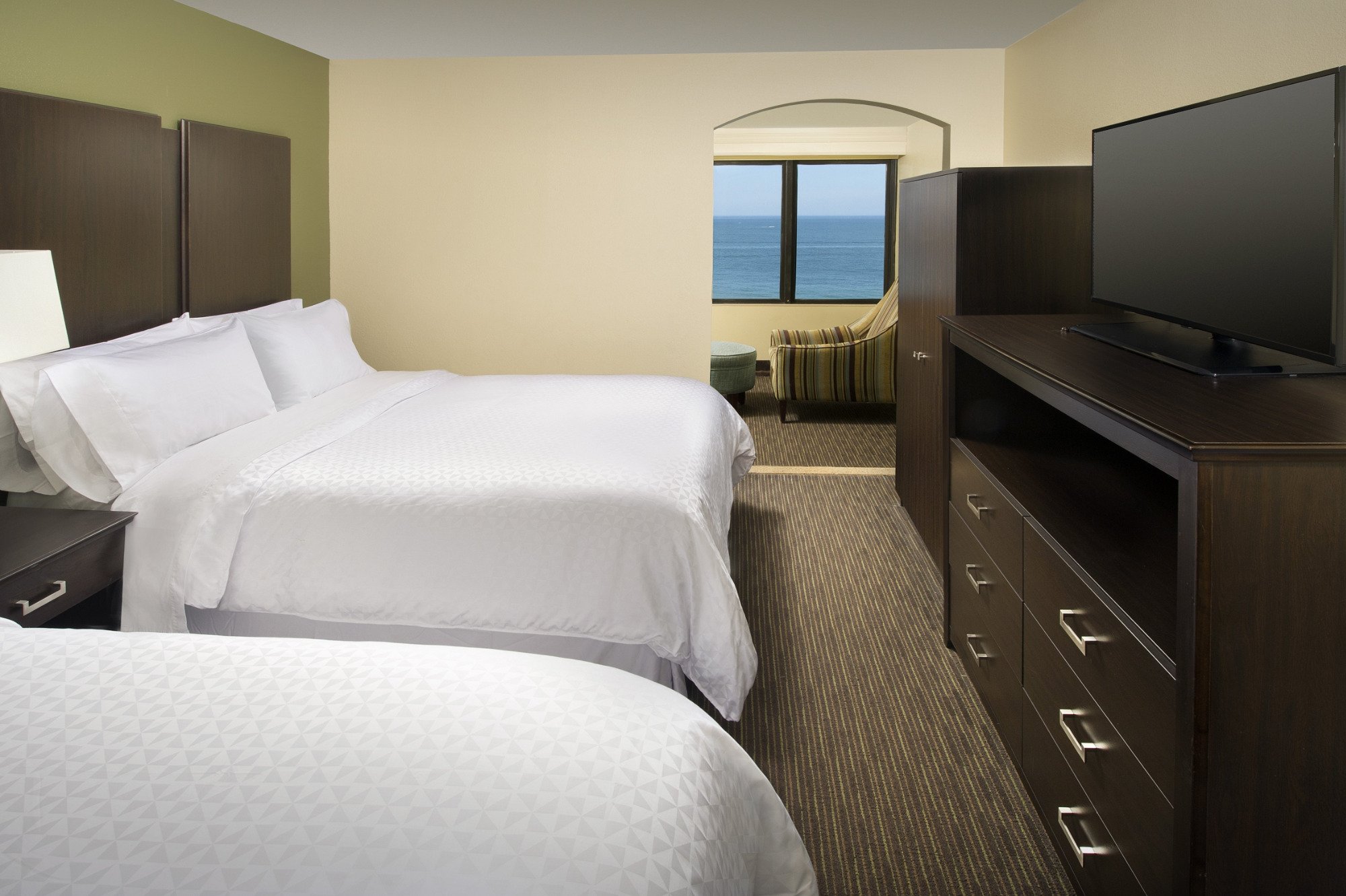 Hotel photo 37 of Four Points by Sheraton Virginia Beach Oceanfront.