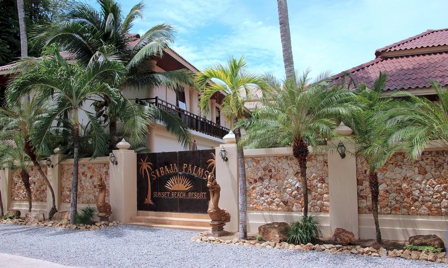Sibaja Palms Entrance