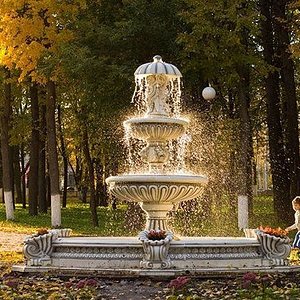 Патриарший сад и праздник вишнёвого Спаса во Владимире