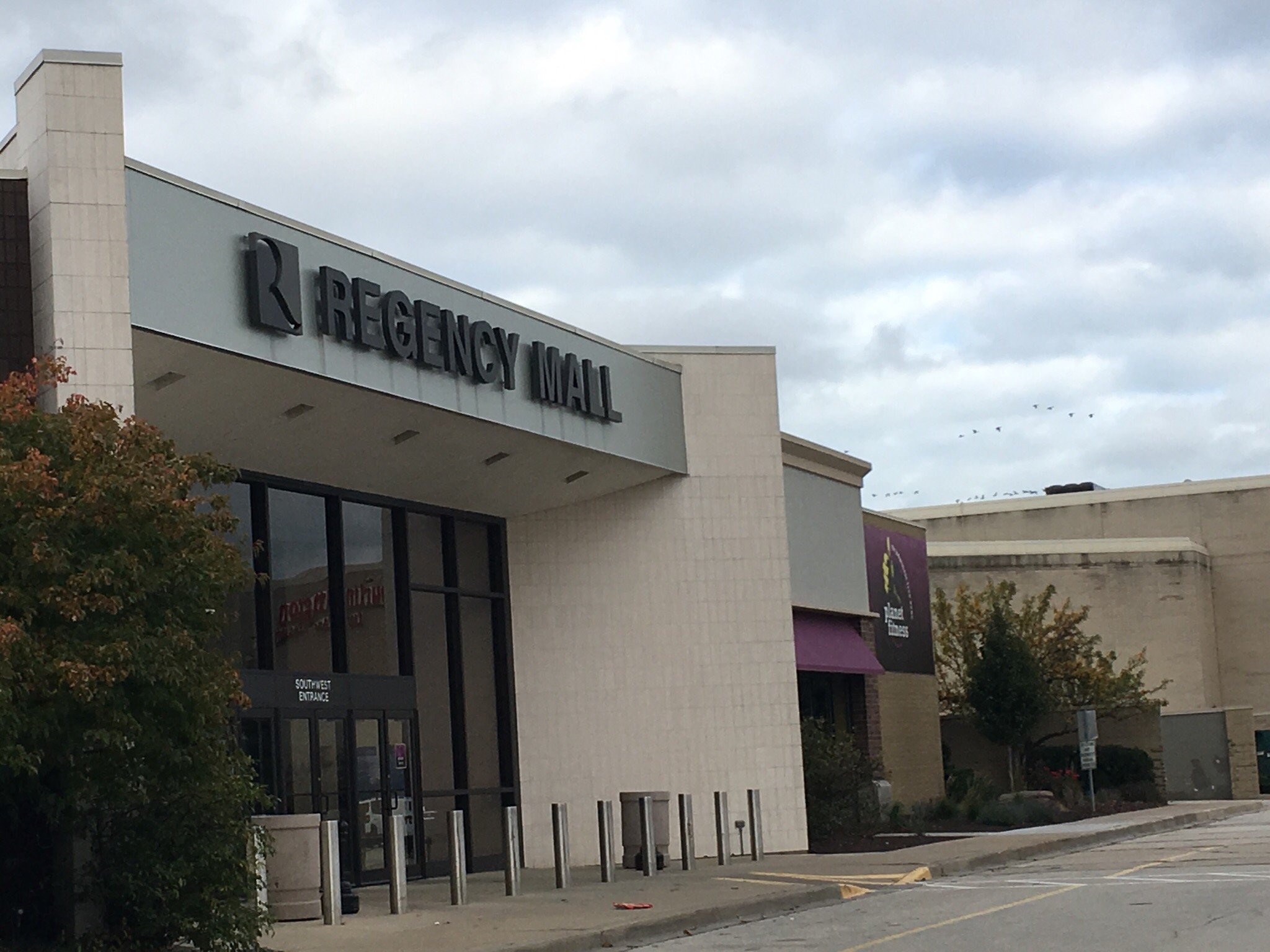 Jewelry store in 2025 regency mall