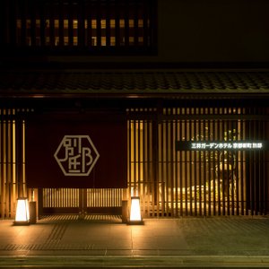 exterior_night