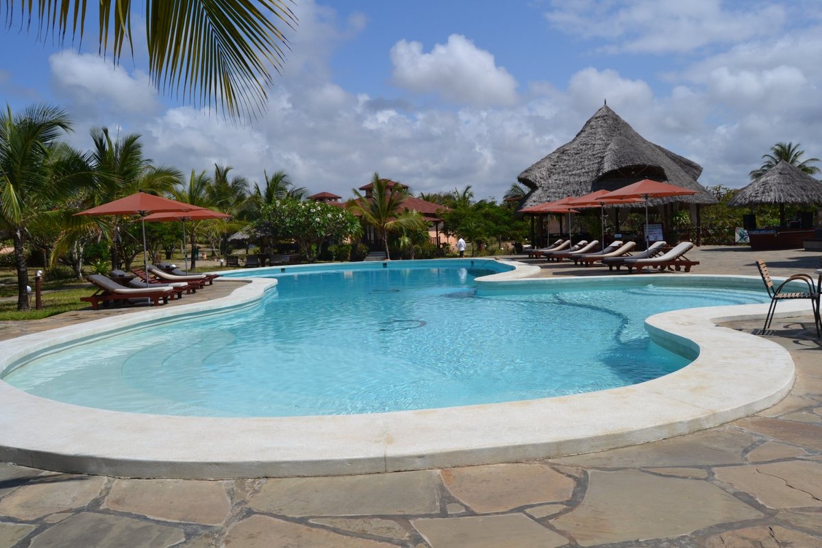 Crystal Bay Beach Resort