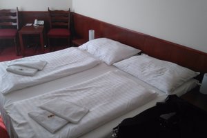 Room & Suite
