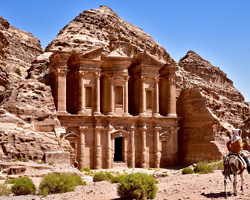 famous landmarks in middle east