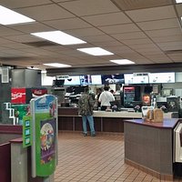 McDonald's, 2301 Broadway Ave, Yankton, SD, Oct 2016