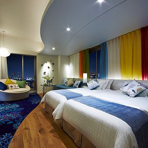 Hotel Universal Port in Osaka, image may contain: Lighting, Lamp, Bed, Home Decor