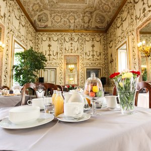 Decumani Hotel de Charme, hotel in Naples