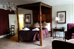 Room & Suite