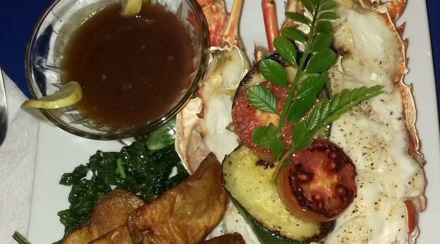 R&C Taste of de Caribbean Cafe