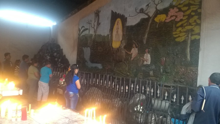 Plegarias a la Virgen de Cotoca