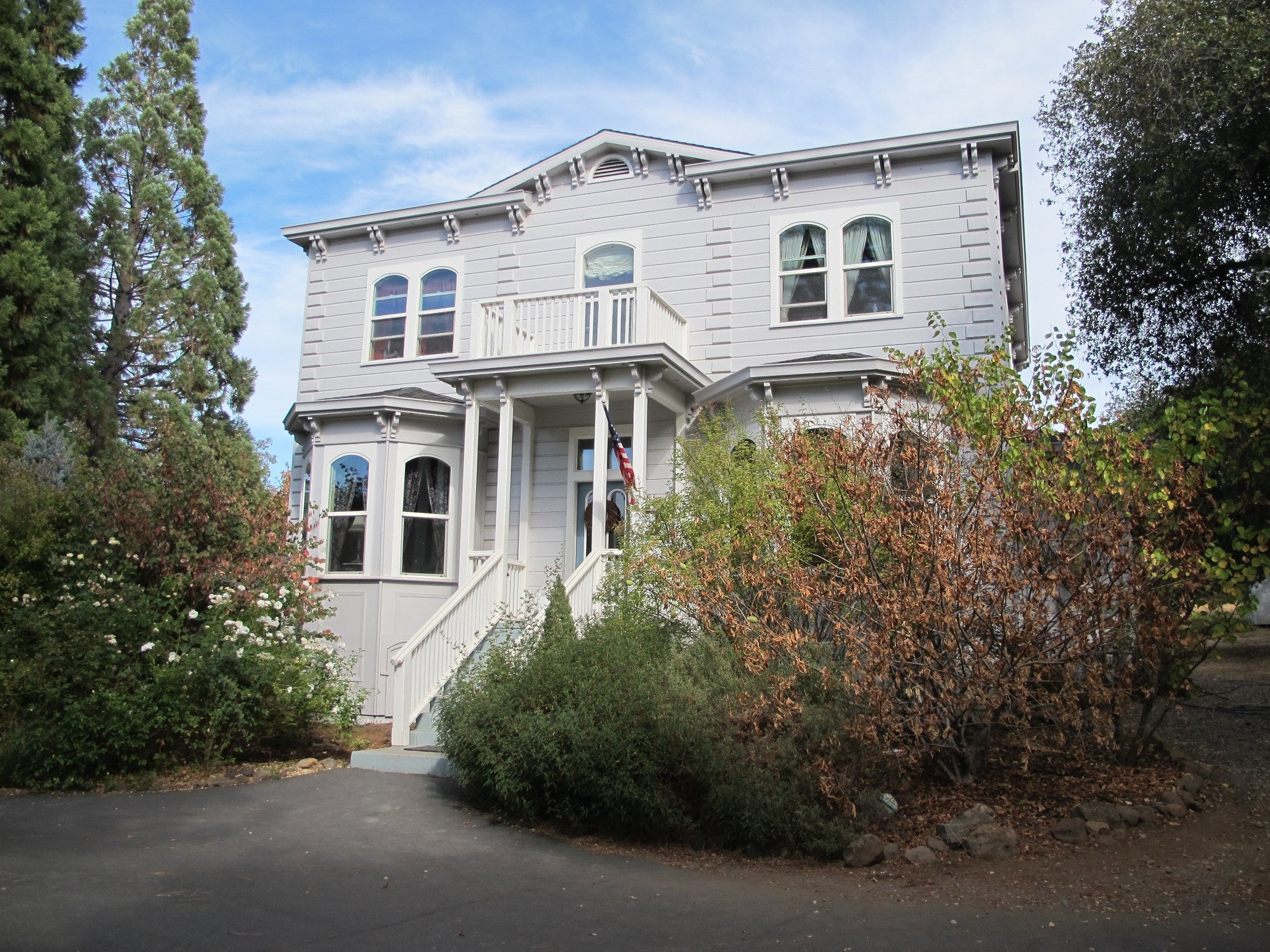 Yosemite Rose Bed and Breakfast image