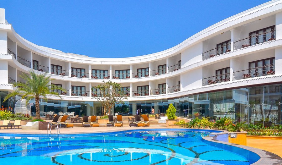 Enjoy at the pool side and have  a leisure time.