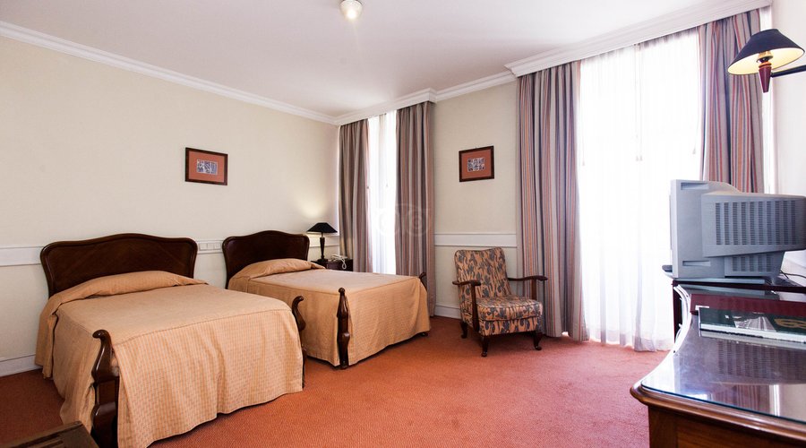 The Twin Standard at the Hotel Metropole