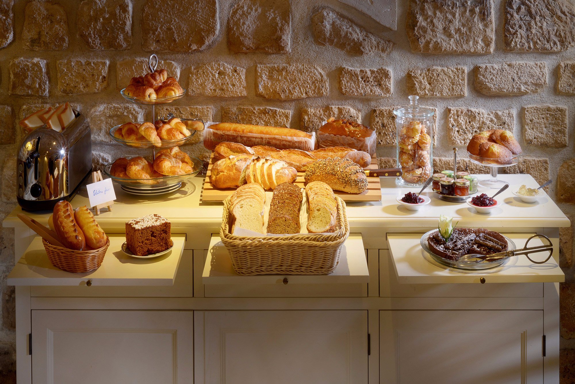 LE RELAIS MONTMARTRE - Updated 2024 Prices & Hotel Reviews - Paris, France LE RELAIS MONTMARTRE - Updated 2024 Prices &  Hotel... 