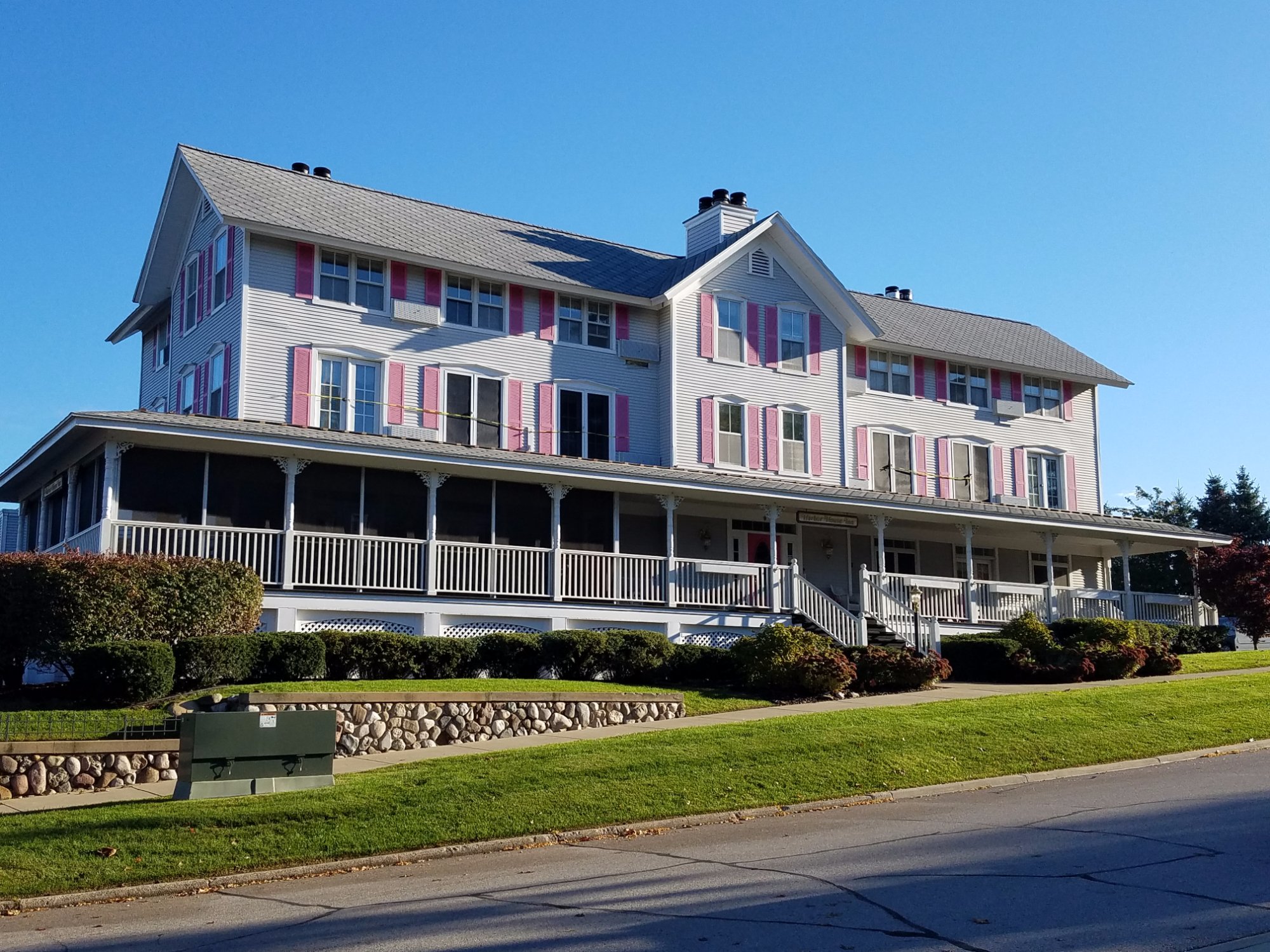 THE HARBOR HOUSE INN - Updated 2024 Prices & B&B Reviews (Grand Haven, MI)