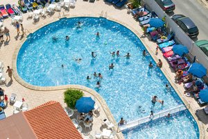 Pool och strand