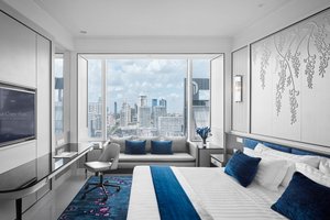 Room & Suite