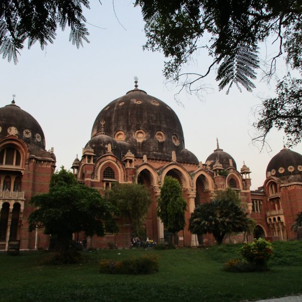 ISKCON Baroda, Sri Sri Radha Shyamasundar Mandir Temple - Vadodara ...