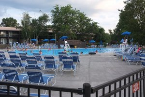 Pool und Strand