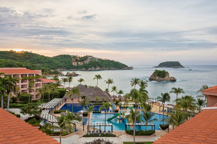 Barceló Huatulco Nightclub or DJ: Pictures & Reviews - Tripadvisor