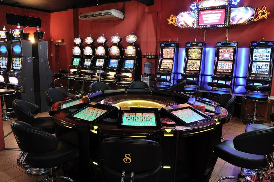 Senator Club Casino Rose Belle image