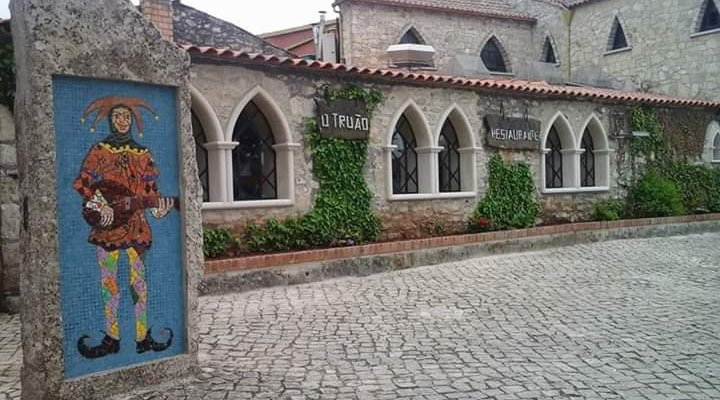 O truão visto por fora
