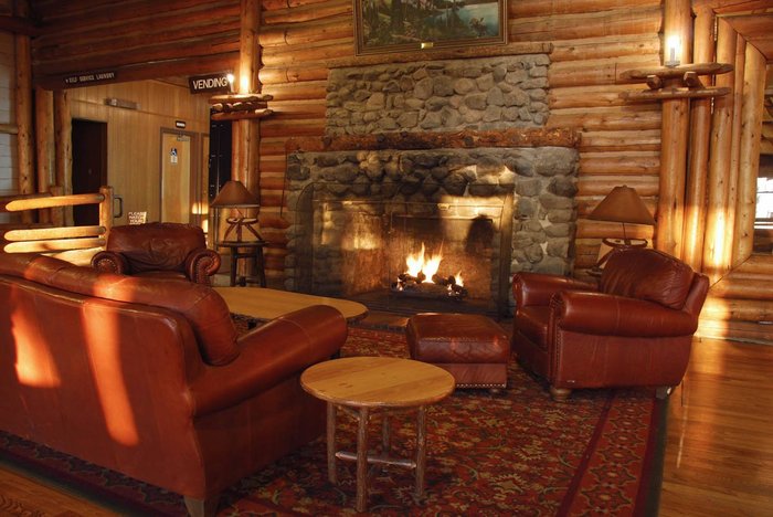 Lake Lodge Cabins Gift Shop: Pictures & Reviews - Tripadvisor