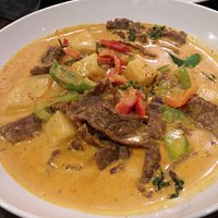 Red curry beef