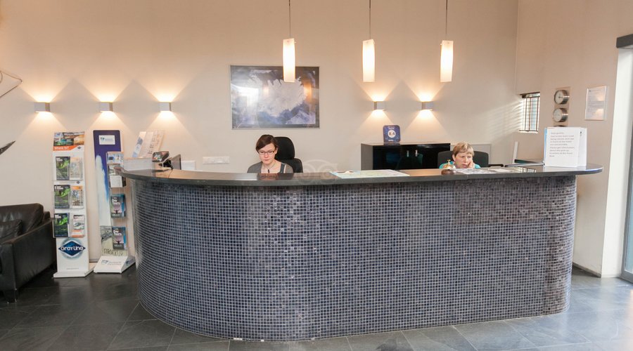 Front Desk at the Hotel Fron