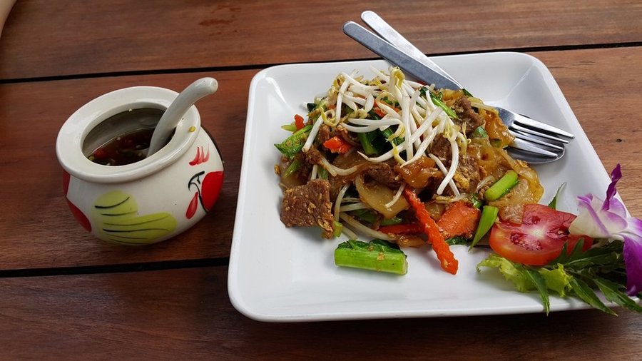 fried noodle with beef