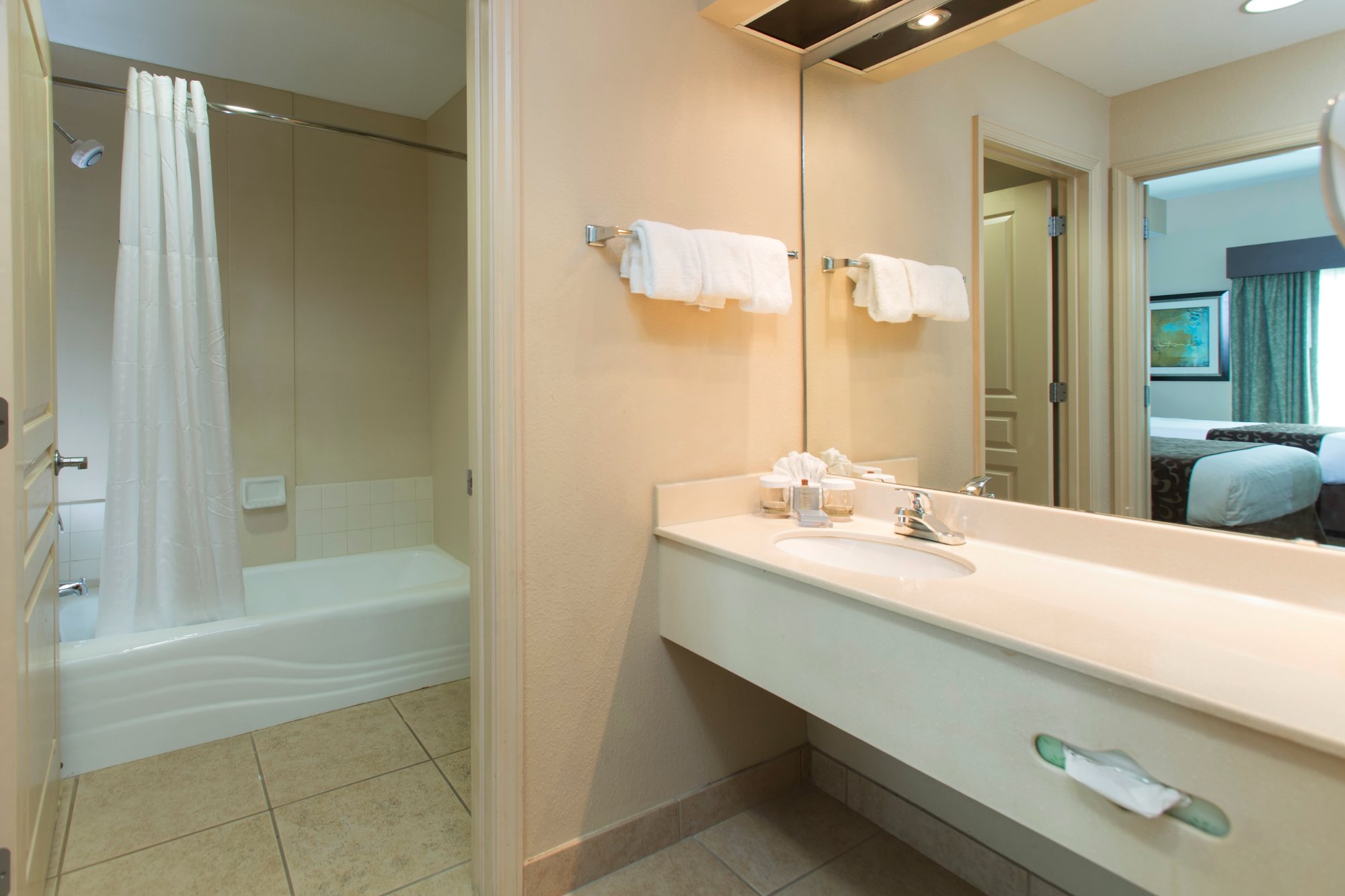 Hotel photo 5 of Hawthorn Suites by Wyndham Orlando Lake Buena Vista.