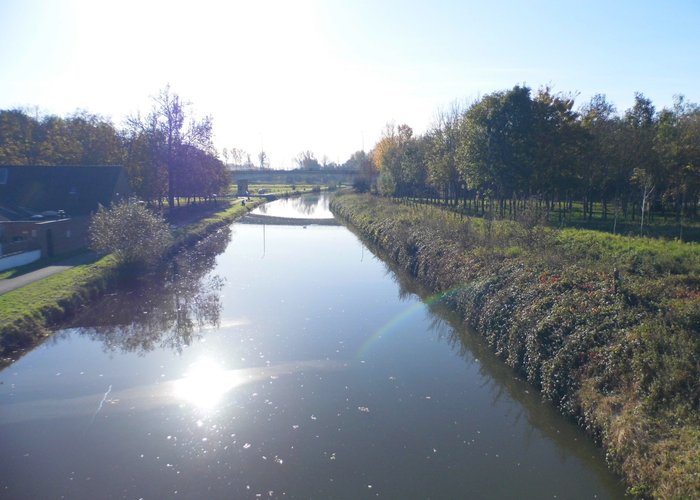 Vanop een brugje over de Dender