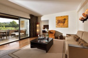 Room & Suite
